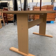 【kj157】美品 横幅120cm ダイニングテーブル ナチュラル　シンプル 食卓テーブル　検)一人暮らし　ファミリー　冷蔵庫　洗濯機　オフィス　事務　テーブル　ラック　収納　家具　ソファ　キッチンの画像