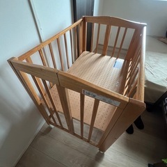 ベビーベッド