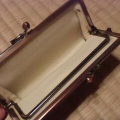 ヘビ柄 がま口 小銭入れ （瓢箪ストラップ付き）お譲りします。の画像