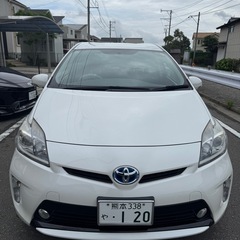 H25年式プリウス　走行73431km
