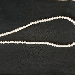 【ハンガープレゼント中】パールネックレス　７５個　フェイク　700円新品未使用品　付属品にいかがですか　45㎝の画像