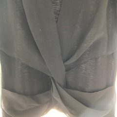 黒　ブラウスの画像