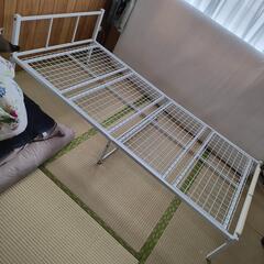 ニトリ　シングルサイズ　パイプベッド