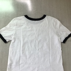 ZARA Tシャツの画像