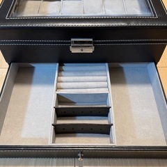 【美品/定価4,980円】腕時計ケースの画像