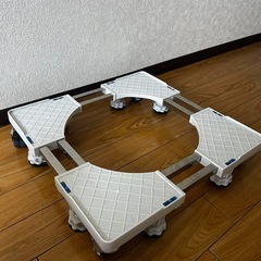 【無料】キャスター付き 洗濯機台／幅約51cm×高さ10cm
