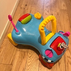 子供用　車　おもちゃの画像