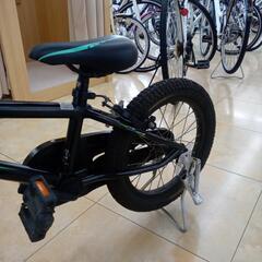 ★ジモティ割あり★  子供用自転車 不明 黒 クリーニング済み OJ9379の画像