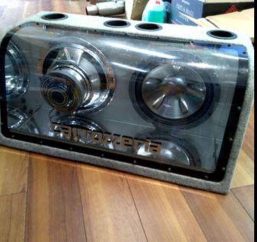 カロッツエリアウーハーアンプ付き