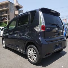 (6490) 25万 H.26(2014)年　日産 デイズ ハイウェイスターJ　AT　ナビ、TV　パープル　走行187,483KMの画像
