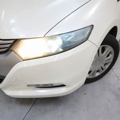 コンパクトカーも続々入庫中！　　ホンダ　インサイト