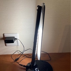 LEDOCK デスクライト 温度表示機能付き ブラックの画像