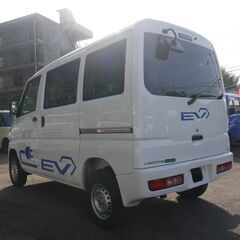 (6493) 110万 R.5(2023)年　三菱 ミニキャブ・ミーブ 　AT　白　走行6,935KMの画像