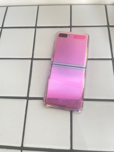 SIMフリー初代zflip本体＋スマホケース【海外版】