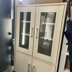 食器棚ホワイト