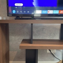 机、テレビ台の画像