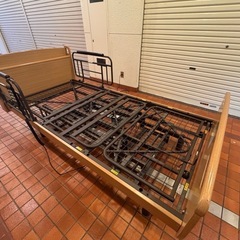 【美品高年式】ニトリの電動３モーター棚付ベッドフレーム