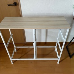 台。棚の引き出し部分がないジャンク品です。