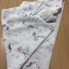キティちゃんレースカーテン