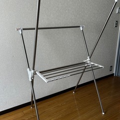 【無料】室内用・伸縮タイプ物干しスタンド 折りたたみ可能