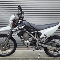 Kawasaki KLX125ホワイト オフロードバイクの画像