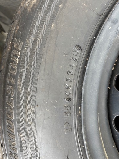 決定済みハイエース新車外しタイヤ