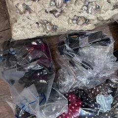 ハンドメイド　 手芸用リボン　飾り素材　装飾品　大量　アクセサリーまとめ売りの画像