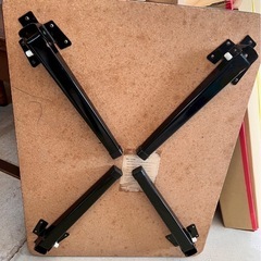 折りたたみテーブルの画像