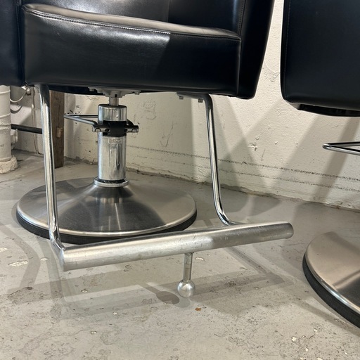 引き取り限定　美容院　椅子　スタイリングチェア 3脚セット 販売 ［6月5日までの引取限定］美容室スタイリングチェア3脚