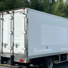 2.6坪、外寸長さ470+40cm、保冷断熱コンテナ、鍵付き、内...