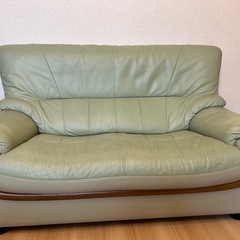 オシャレなグリーン　ソファー　2人掛け