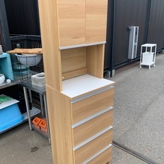 棚　　米びつ