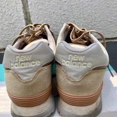 （ジャンク）ニューバランス574ベージュの画像