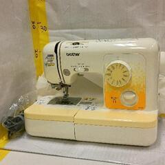 0521-235 コンパクト電子ミシン　A35-YF　※付属品有り