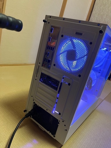 格安❗️FPSかなり出ます❗️白いゲーミングPC core i7 12700k rtx3070 最強コンビネーション　上品