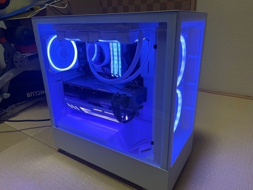 格安❗️FPSかなり出ます❗️白いゲーミングPC core i7 12700k rtx3070 最強コンビネーション　上品