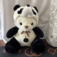 白いクマのぬいぐるみ(中)