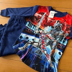 ウルトラマン　秋冬パジャマ　100cm