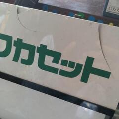店頭用 ポリドール カセットテープ 陳列台の画像