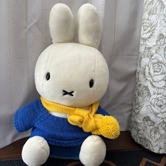 ミッフィーのぬいぐるみ(中)