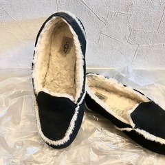 UGG