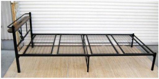 ニトリ　シングルサイズ　ベッド　フレーム　BAZINA　パイプベッド　バジーナ　2口コンセント　ブラック　寝具　インテリア　NITORI