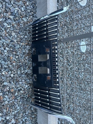 エスクァイアグリル下の部分ナンバーの所