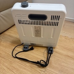【無料】アイリスオーヤマ電気ストーブ(‘22年製)の画像