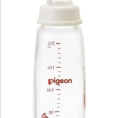 PIGEON　ピジョン哺乳瓶とピジョン ミルケース ディズニー柄　お得セットの画像