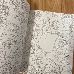 旅するディズニー塗り絵の画像