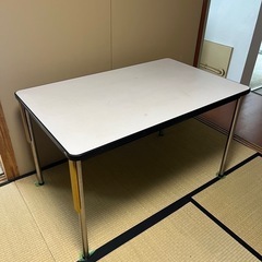 ダイニングテーブル