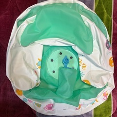 西松屋　ソフトバスチェアの画像
