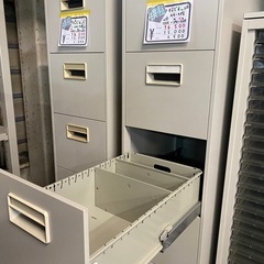 キャビネット4段の画像