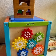 赤ちゃん　知育玩具　アクティビティキューブ
